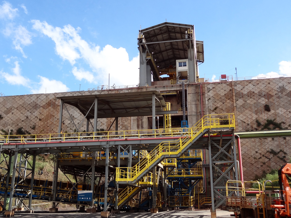 巴西淡水河谷旋回破碎机